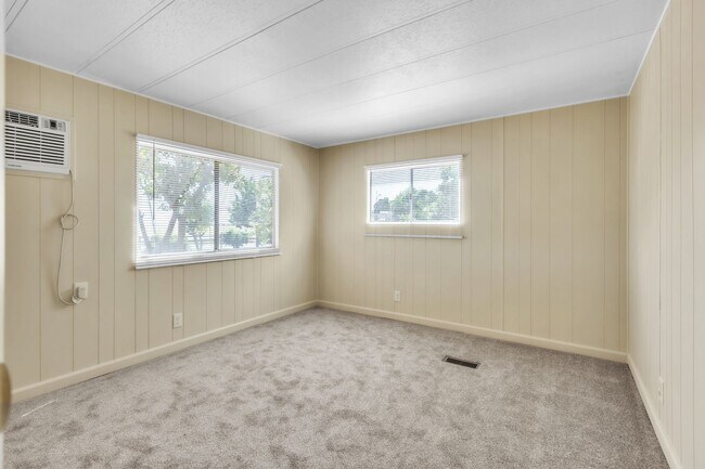 Building Photo - 3 BR/1BA | Mobile Home |2+ Acres