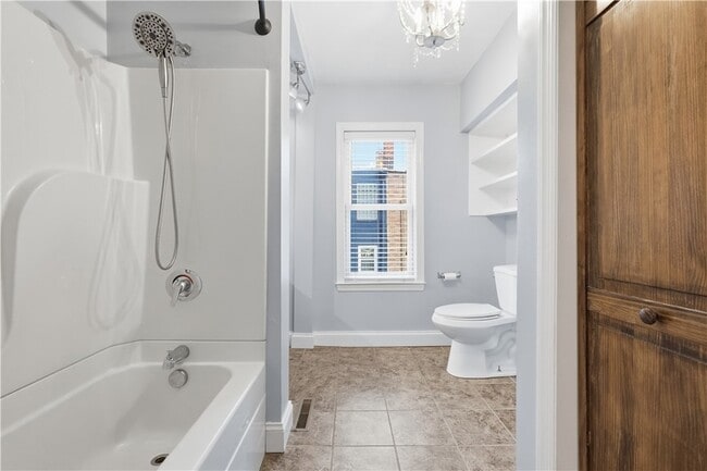 Building Photo - 1402 Sherman Ave