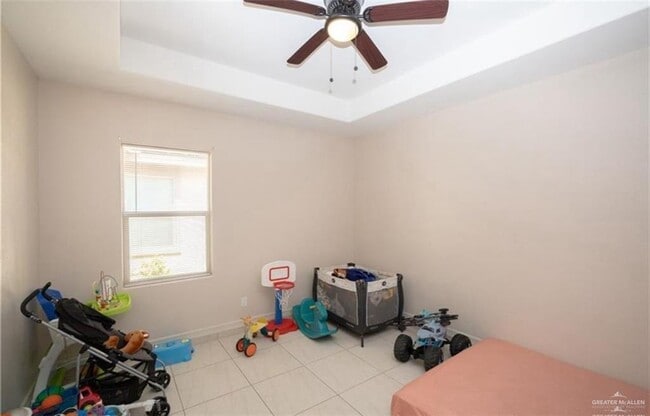 Building Photo - 27 Ridge Rd