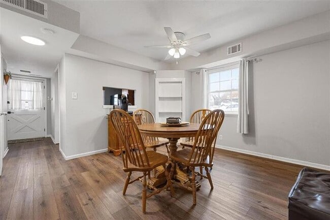 Building Photo - $1,750 | 3 Bedroom, 2.5 Bathroom Townhouse | Pet Friendly* | Available for August 1st, 2026 Move In!