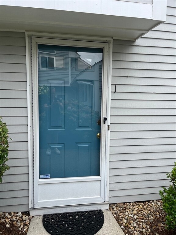 Building Photo - 193 Lake St