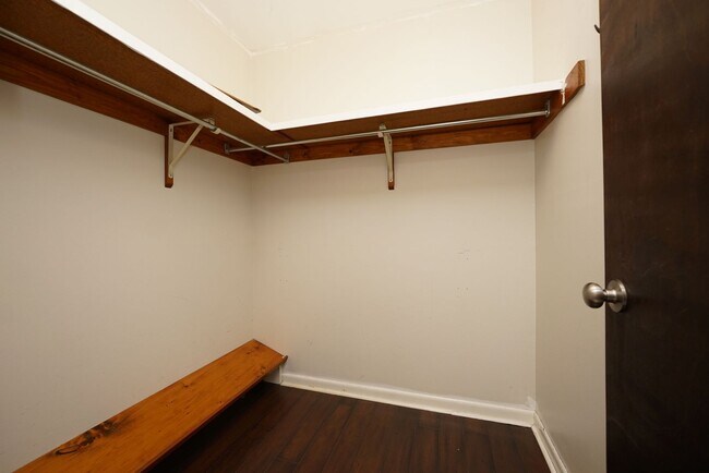 Building Photo - 104 Cedar Ridge Way
