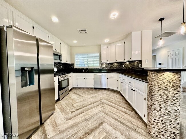 Building Photo - 6545 Cedar Waxwing St