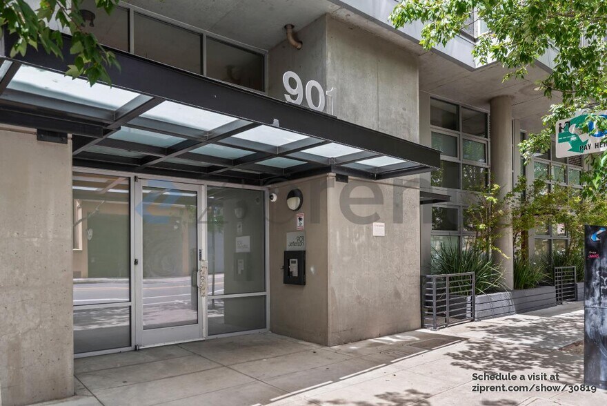 Building Photo - 901 Jefferson St