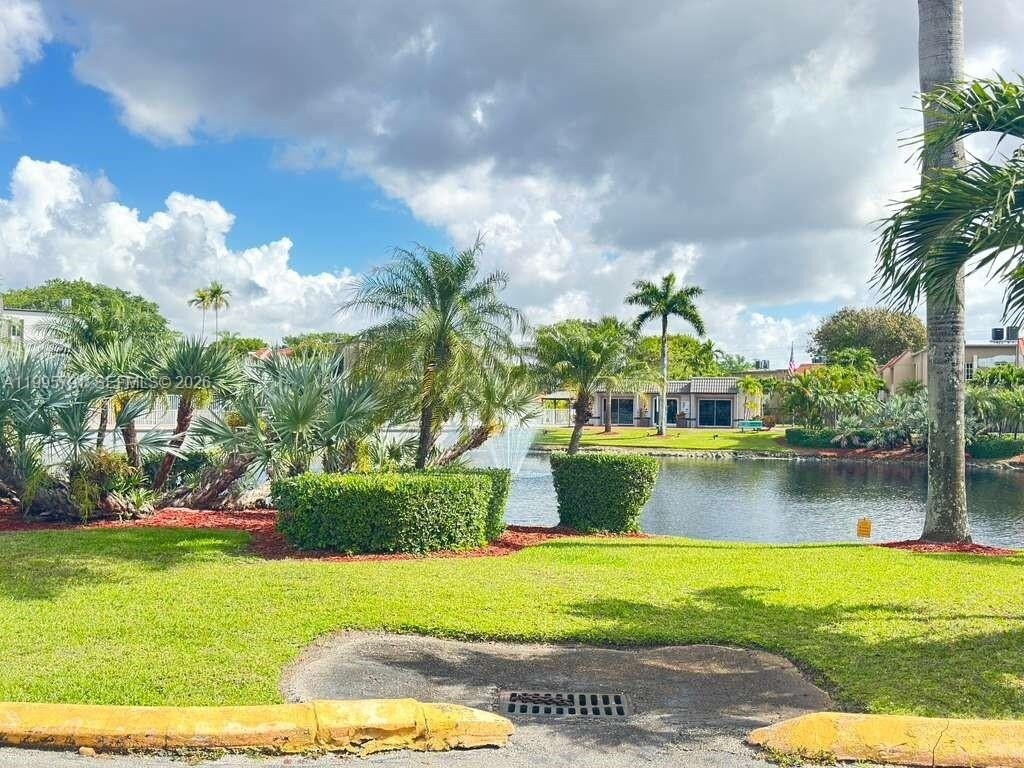 Building Photo - 5201 Geneva Way