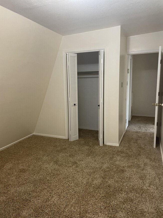 Building Photo - 103 Myra Ln