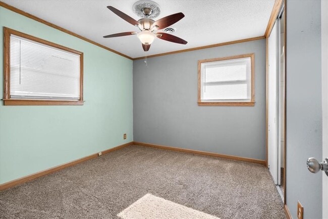 Building Photo - 1146 31st St NE