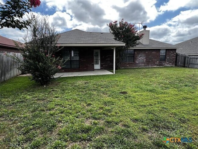 Building Photo - 5505 Gunnison Dr