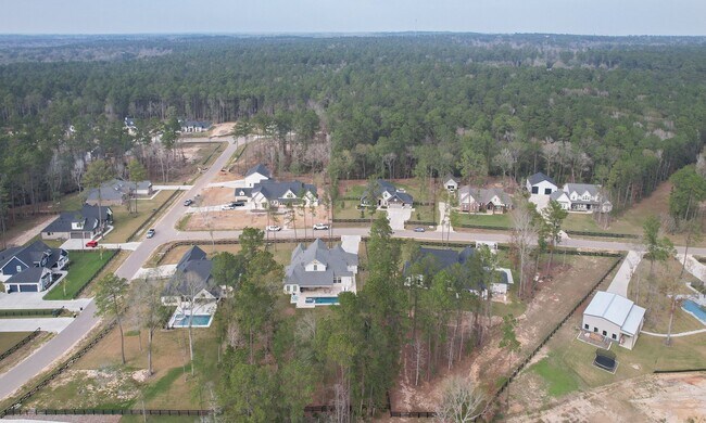 Building Photo - 21359 Monarch Dr