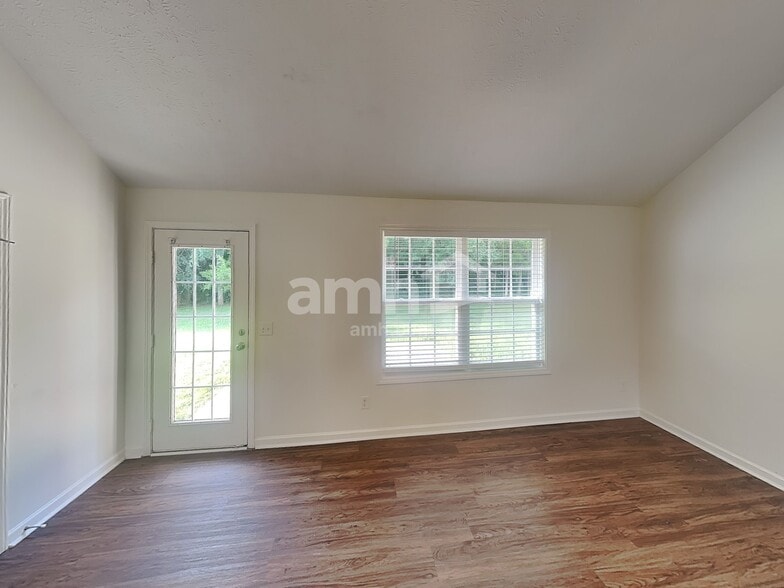 Building Photo - 4020 Snowbird Dr