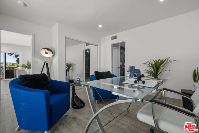 Building Photo - 3453 Green Vista Dr