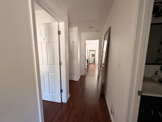 Building Photo - 323 Huppert Ln