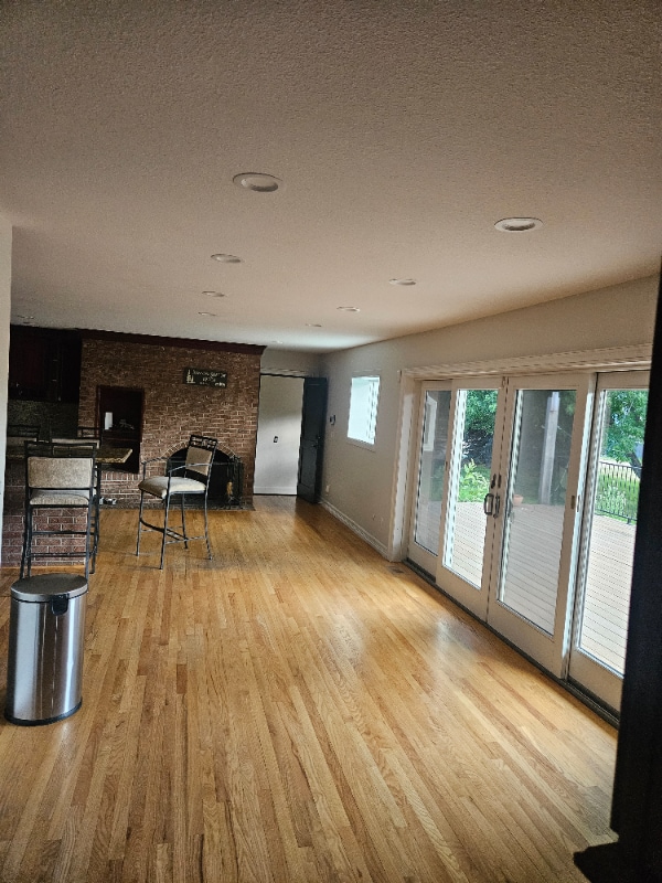 Building Photo - 10032 E Meadow Run