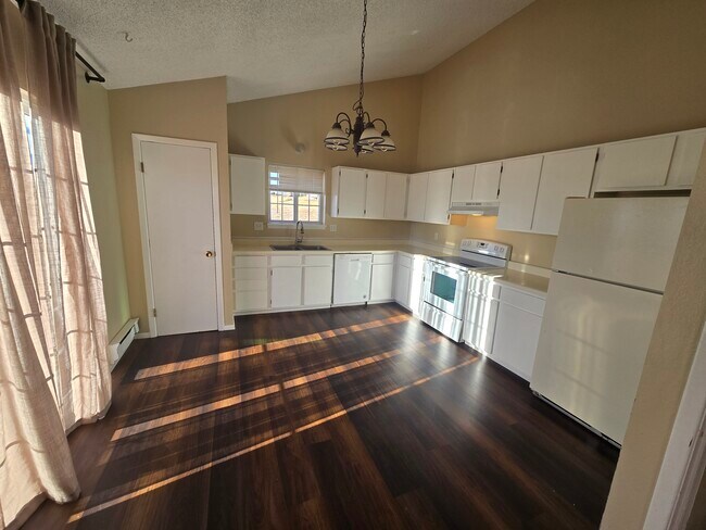 Building Photo - 432 Grandview Dr