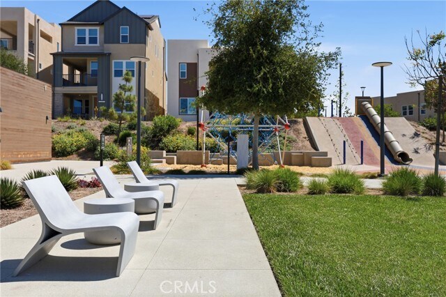 Building Photo - 158 Restore