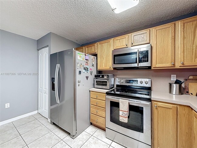 Building Photo - 5955 SW 99th Terrace