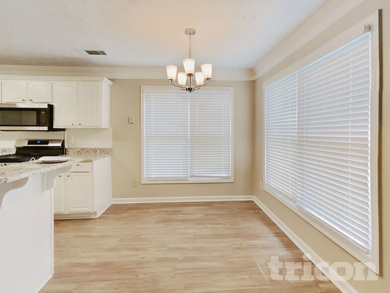 Building Photo - 1168 Olde Hinge Way