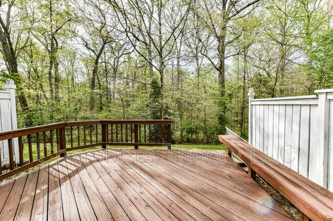 Building Photo - 1549 Twisted Oak Dr