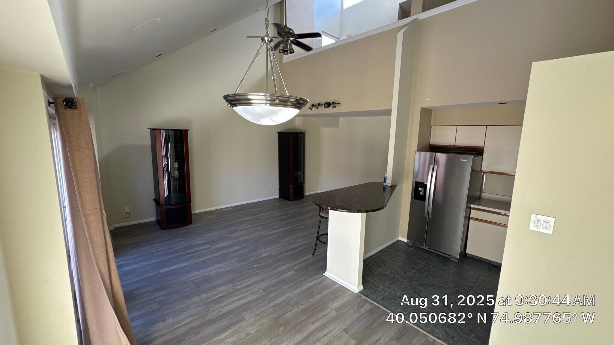 Living Rm. - 9541 James St