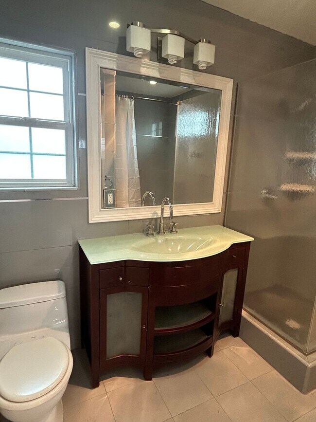 Building Photo - Spacious 4-Bedroom House for Rent in Monterey Park Quiet Neighborhood