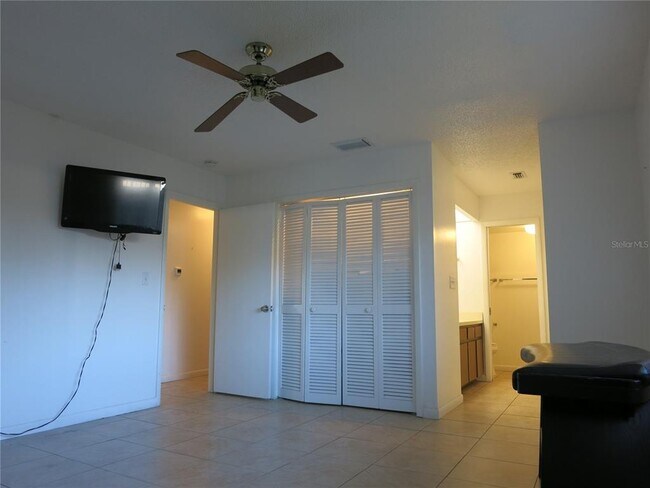 Building Photo - 8304 N Gomez Ave