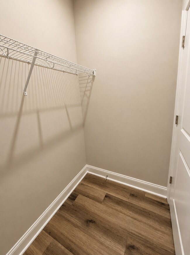 Building Photo - Your Perfect 2-Bedroom Retreat Awaits in Kiskadee Parke