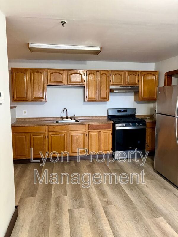 Building Photo - 50 Hedley Ave