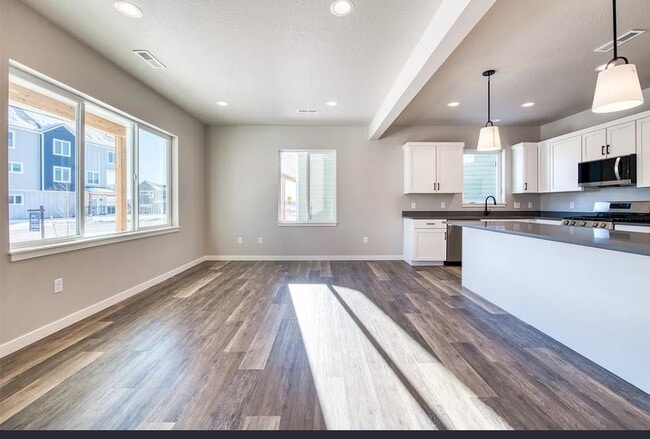 Building Photo - 2313A Mary Jane Blvd
