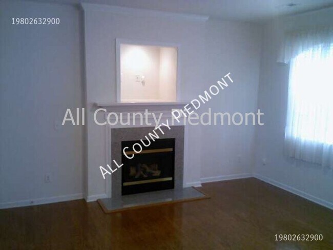 Building Photo - 9819 Forest Run Ln