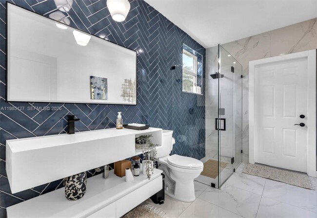 Building Photo - 4904 SW 166th Ave