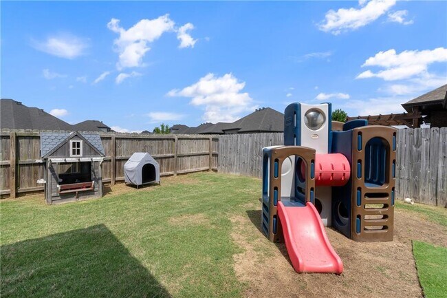 Building Photo - 5702 S 60th Pl