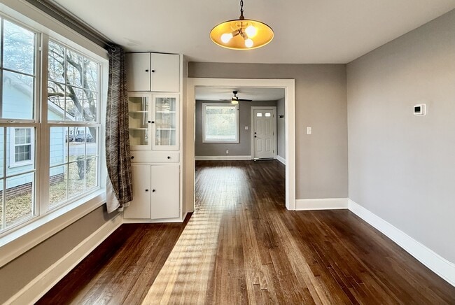 Building Photo - 1802 Guess Rd