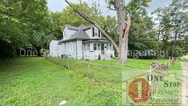Building Photo - Beautiful 4 Bedroom 1.75 Bathroom Home in ...