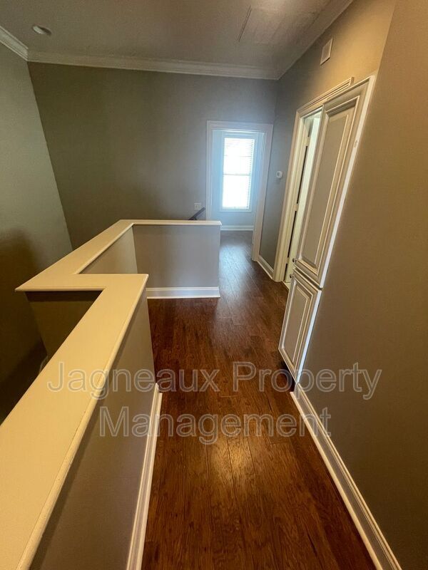 Building Photo - 102 Hargrave Dr