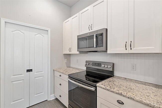 Building Photo - 2556 SW 118th Terrace