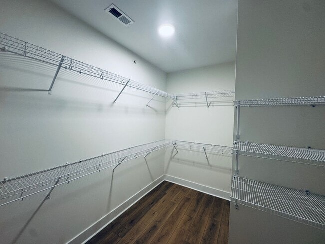 Building Photo - THE CROWN AT CORNERSTONE - EXTRA LARGE UNIT