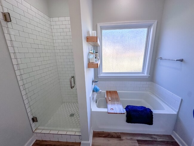 Building Photo - 6454 Self Creek Rd