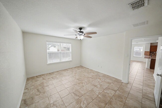 Building Photo - Stylish 3BR + Flex Home with Solar Near Randolph AFB - Realtor Commission: $500