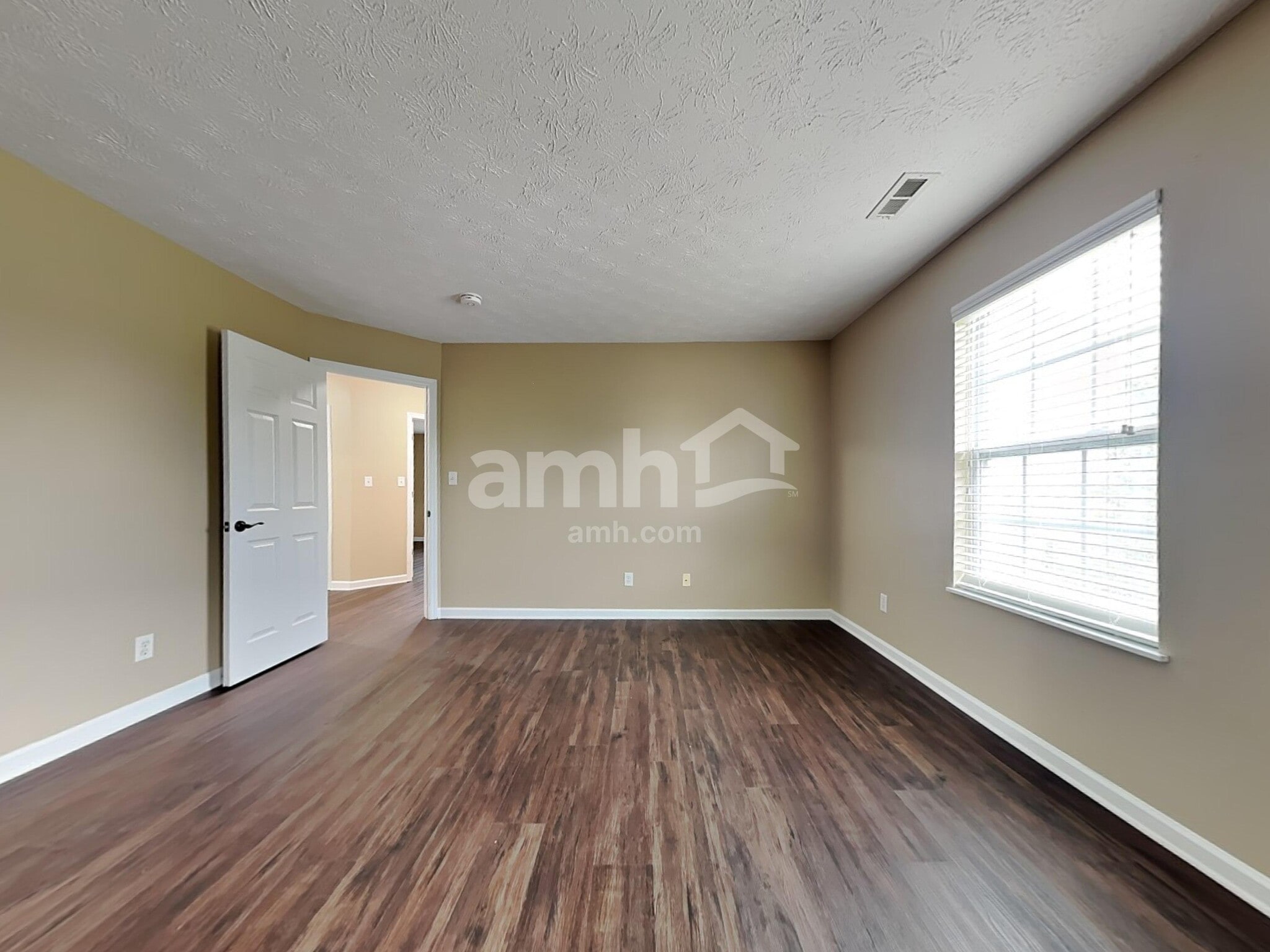 Building Photo - 150 Brittony Woods Dr