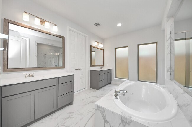 Building Photo - 11430 Bush Clover Dr