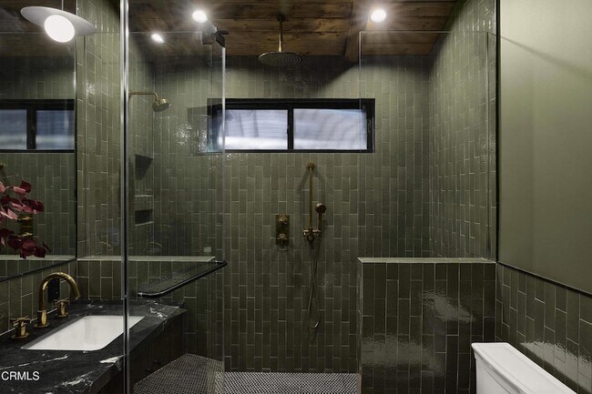 Building Photo - 12406 La Maida St