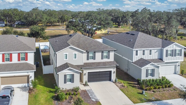 Building Photo - 682 Heritage Square Dr