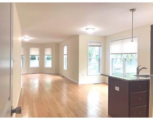 Building Photo - 7-15-17 Callender St