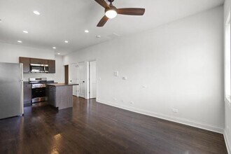 Building Photo - 1 bedroom in Chicago IL 60618