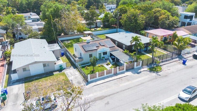 Building Photo - 234 NW 45th St
