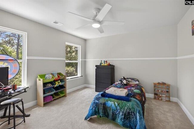 Building Photo - COMMUNITY POOL & LEXINGTON ONE SCHOOLS