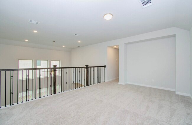 Building Photo - 14910 Mossycup Spur Wy