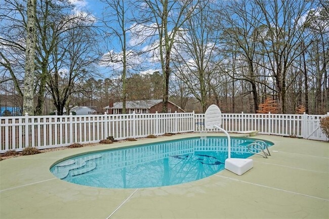 Building Photo - 14605 Cogburn Rd