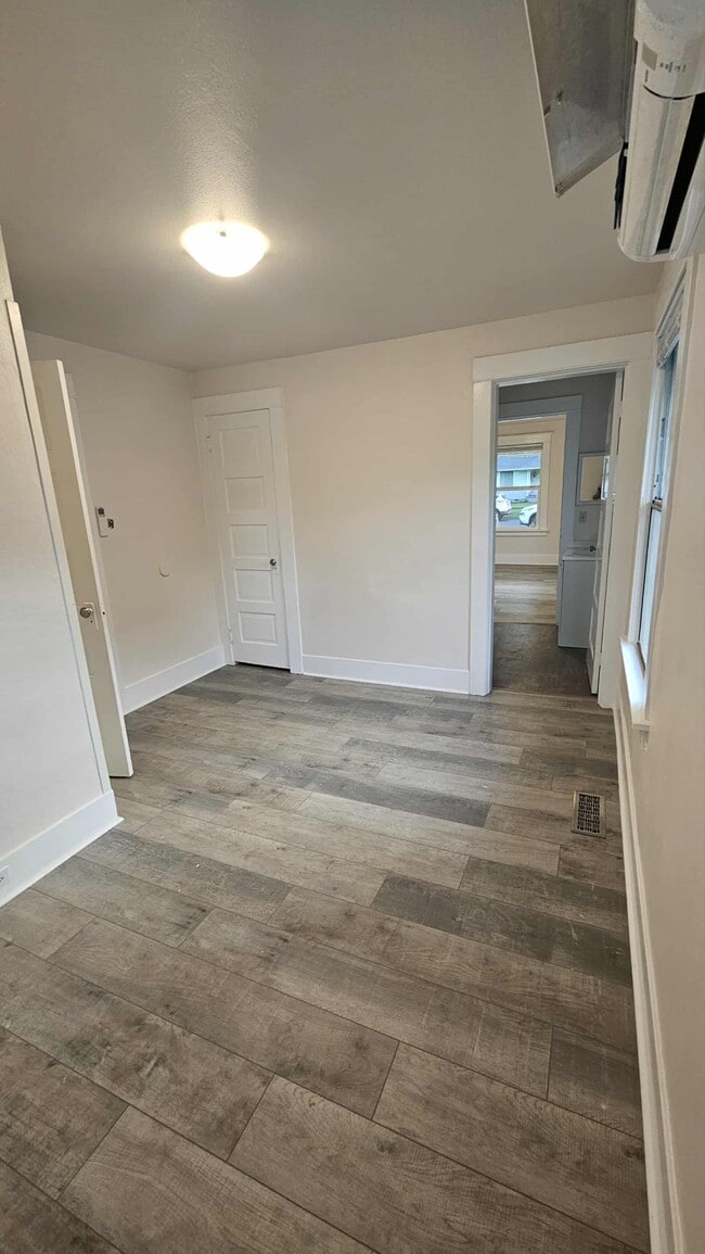Building Photo - 602 Louviers Ave
