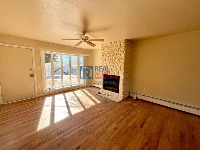 Building Photo - 310 Elmwood Dr